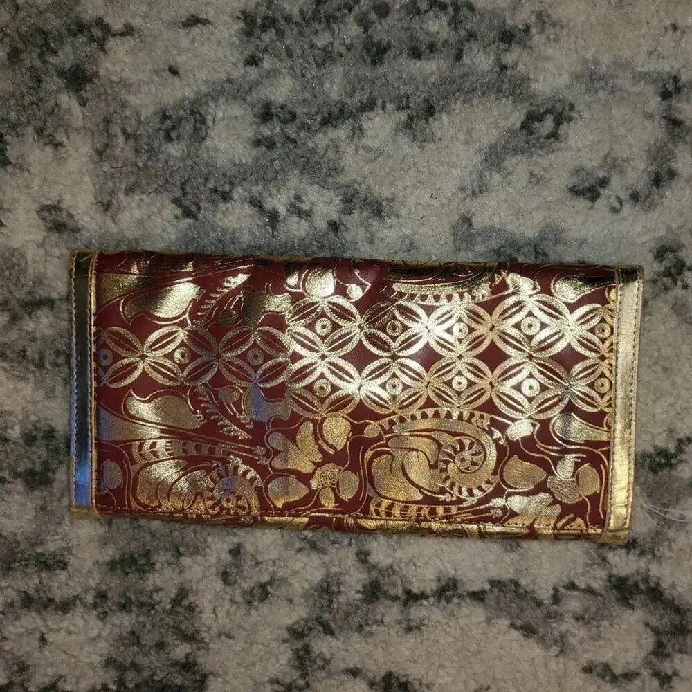 Chico Golden Maroon Clutch || EUC